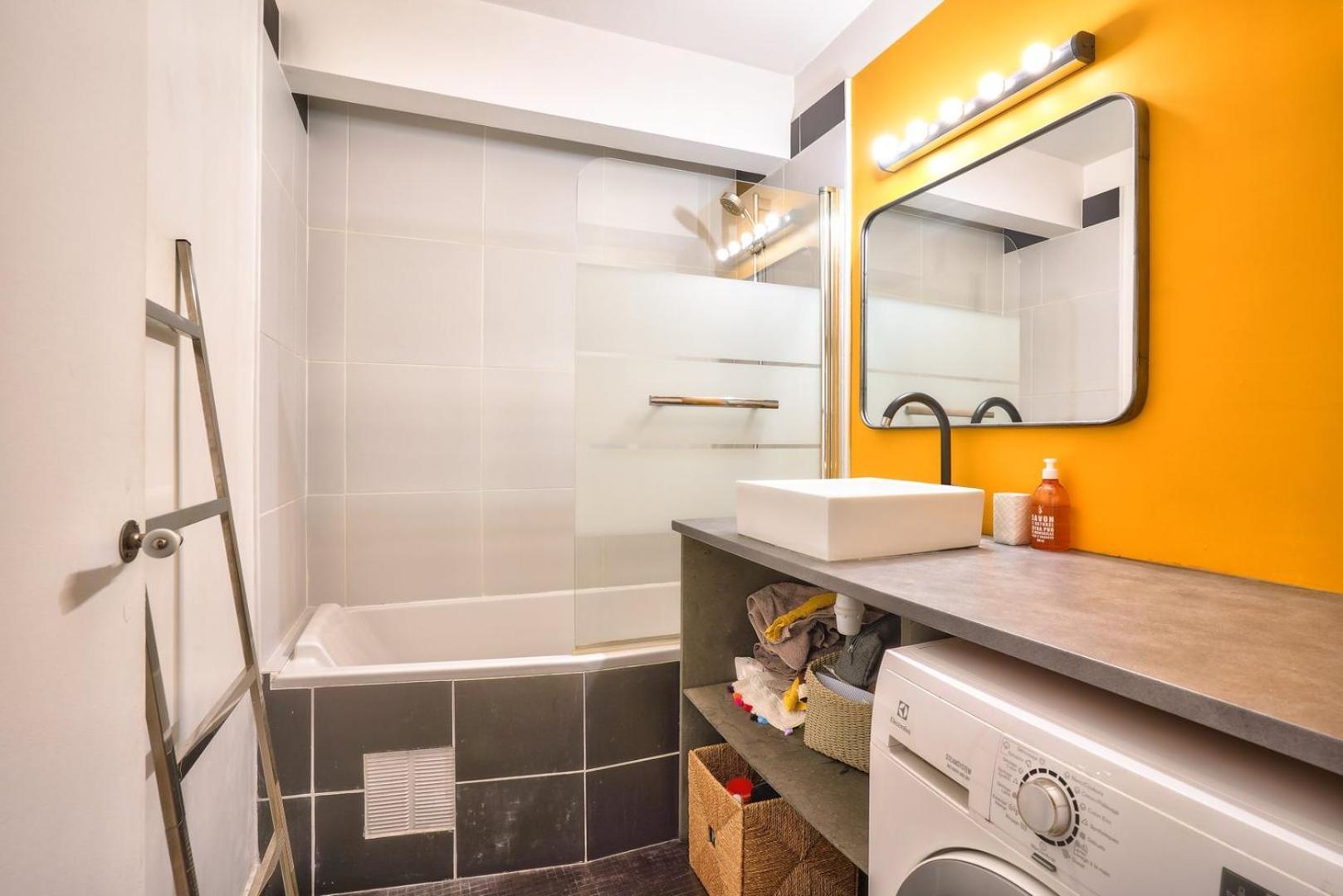 Guestready - Confortable Avec Terrasse Au 18e * Paris
