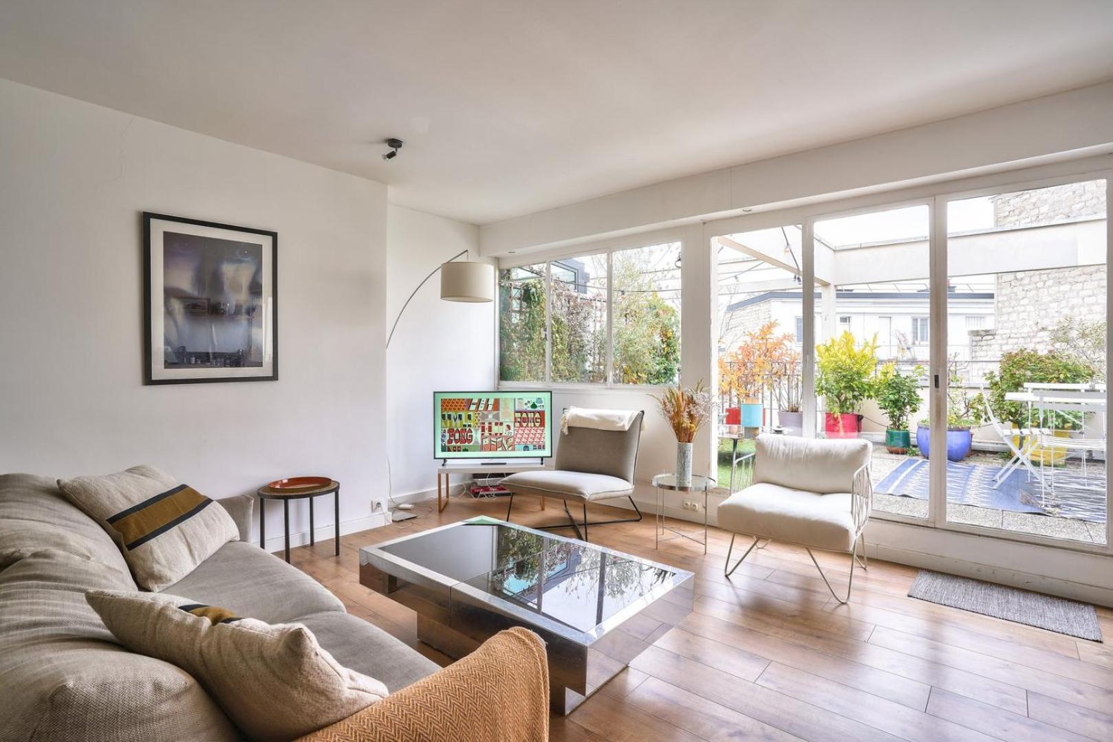 Guestready - Confortable Avec Terrasse Au 18e * Paris